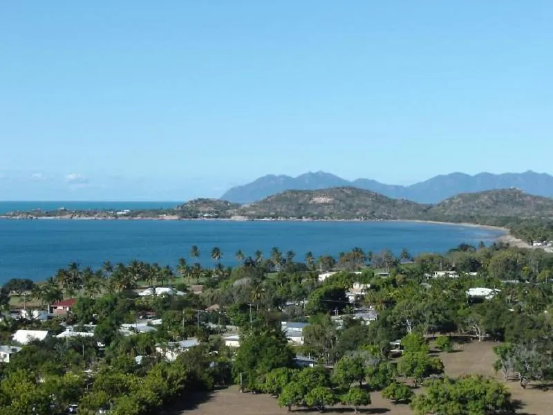 Resort Queens Beach Tourist Village Bowen