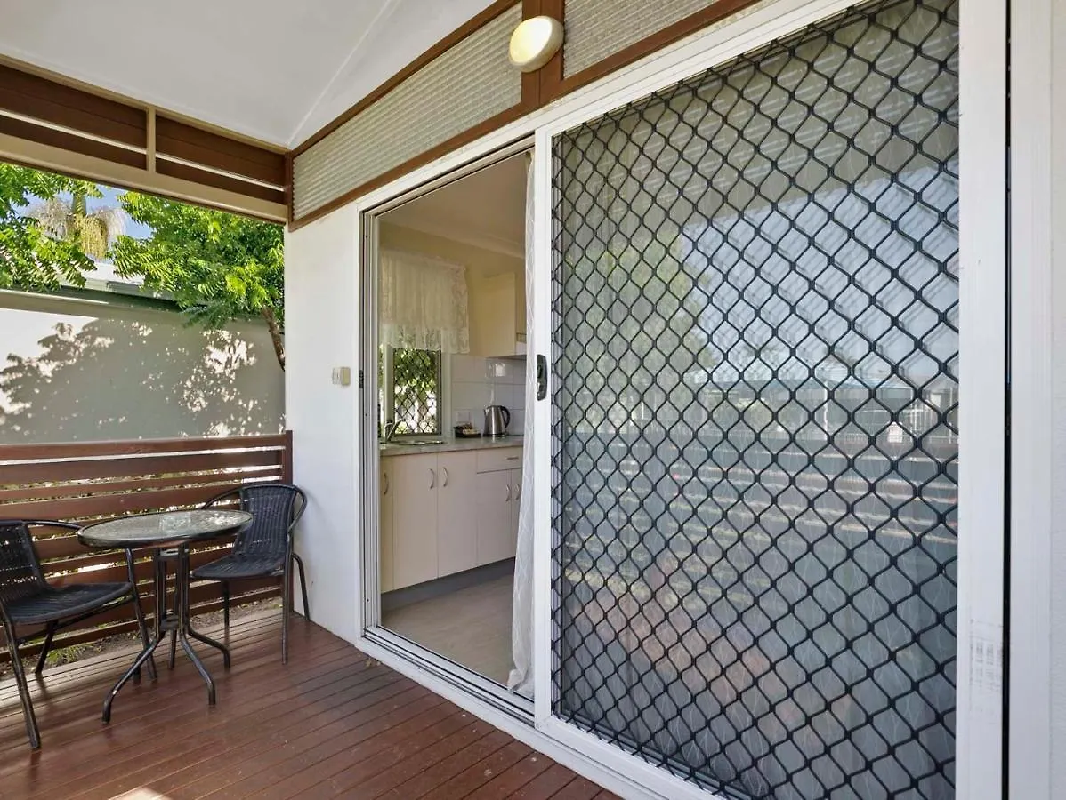 **** Resort Queens Beach Tourist Village Bowen Australia