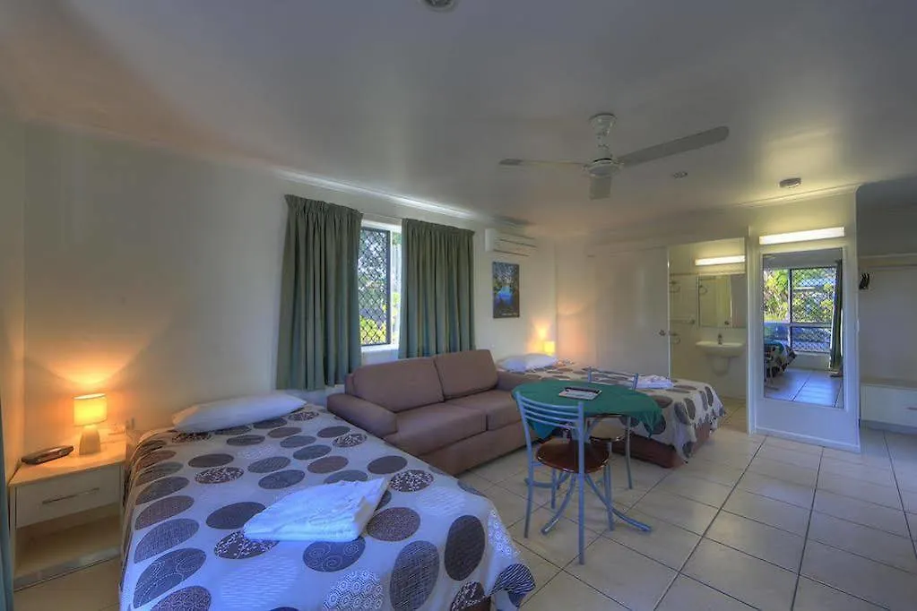 Queens Beach Tourist Village Bowen Resort